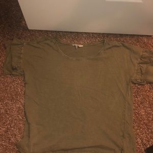 Shirt with ruffles on sleeves